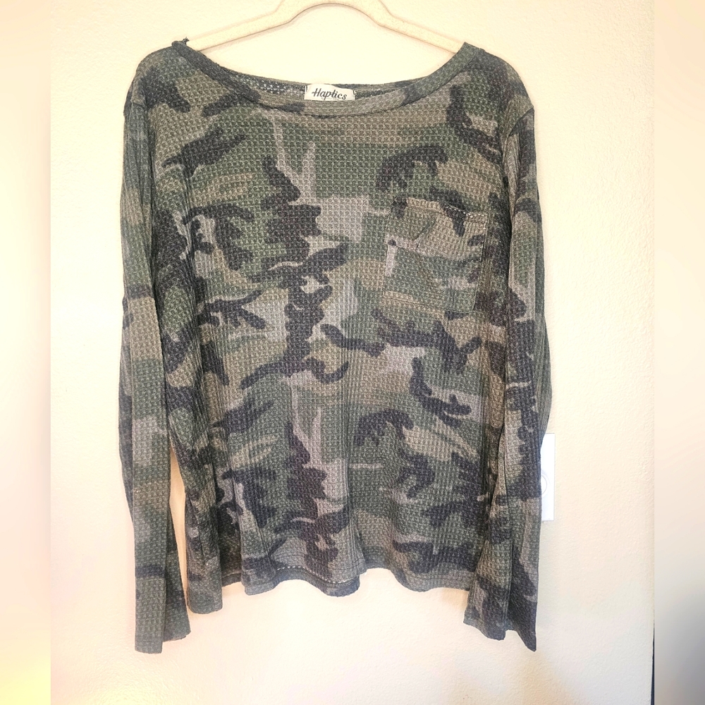 🌟 2 For $15 🌟 Haptics Waffle Camo Sweater with Pocket
